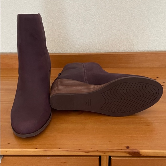 Toms Dark Plum Ankle Booties - Picture 8 of 11